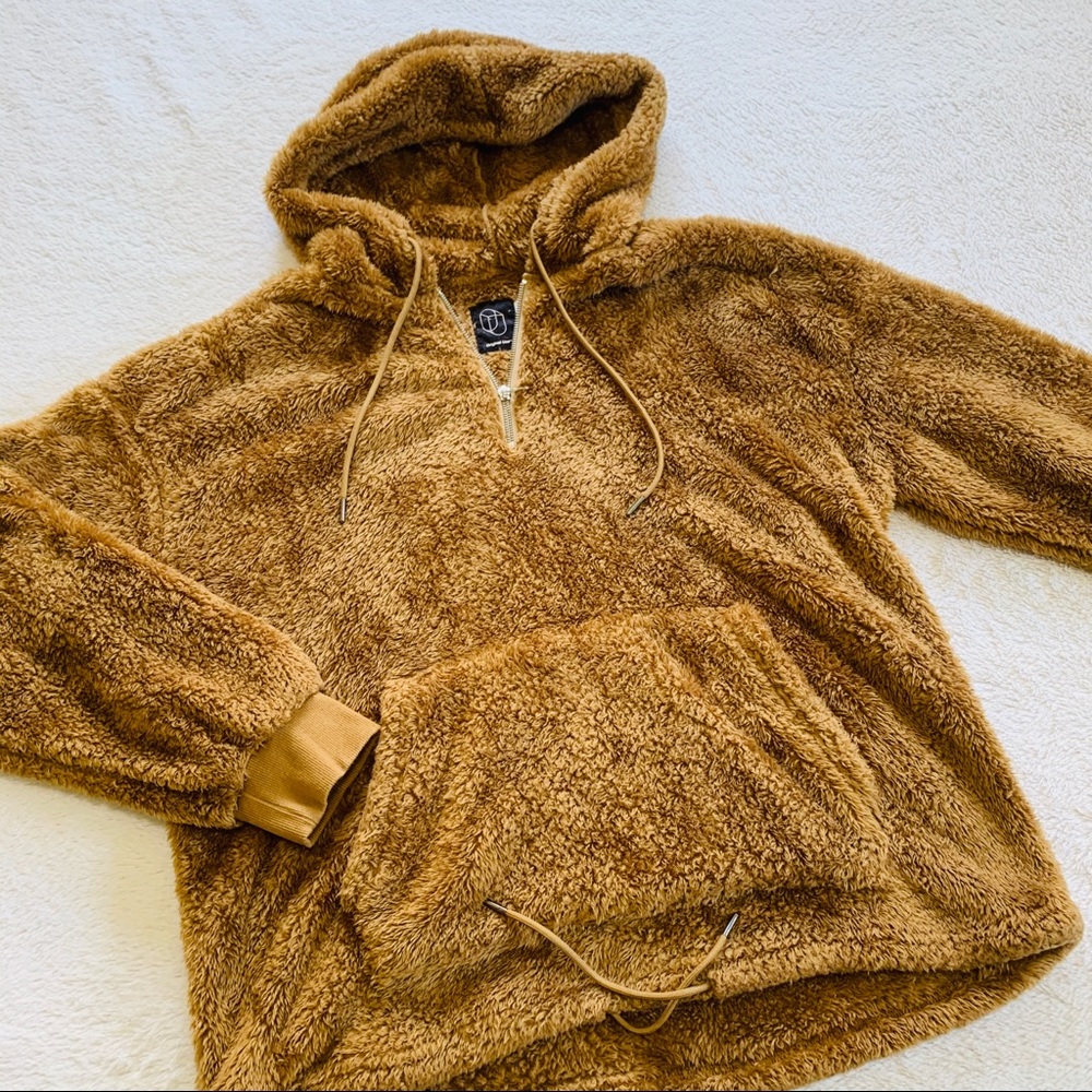 Men’s Caramel Brown Size L Sherpa Like Hoodie